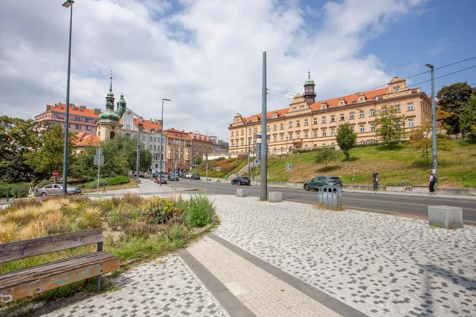 Blueground Vrsovice Near Renaissance-Style Park Prg-7 Apartment Prague