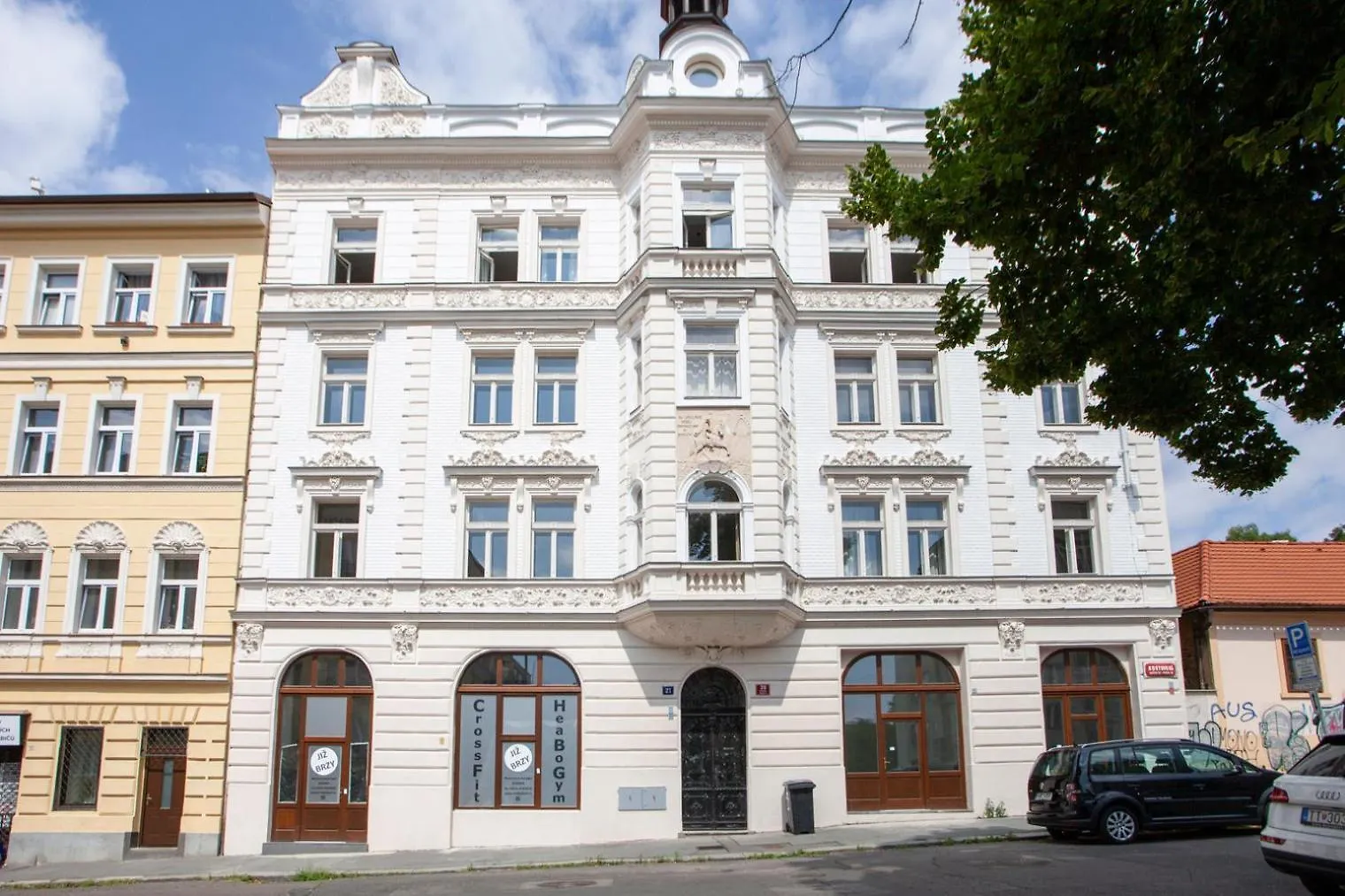 Blueground Vrsovice Near Renaissance-Style Park Prg-7 Apartment Prague